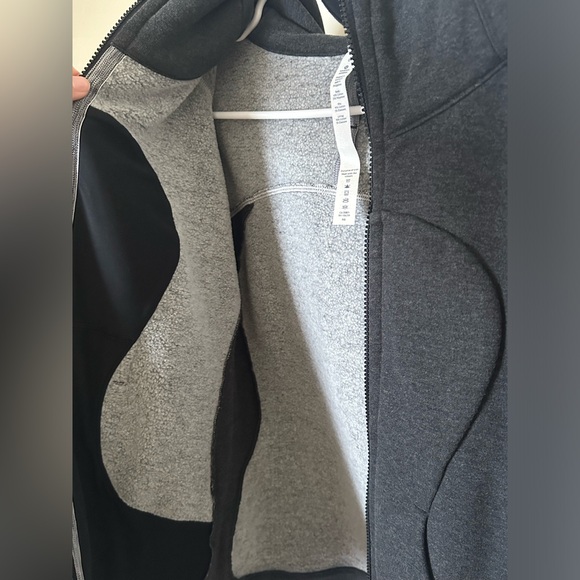 Lulu Lemon Fleece Hoodie (brand new, never worn) - Picture 7 of 7